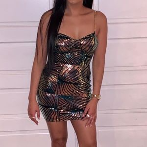 Sparkly fitted dress with gold chain straps. XS but stretchy